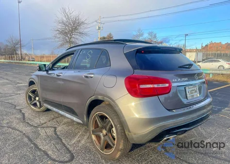 2017 Mercedes-Benz Gla 250 4Matic z USA, uszkodzony, nr VIN WDCTG4GB7HJ296321